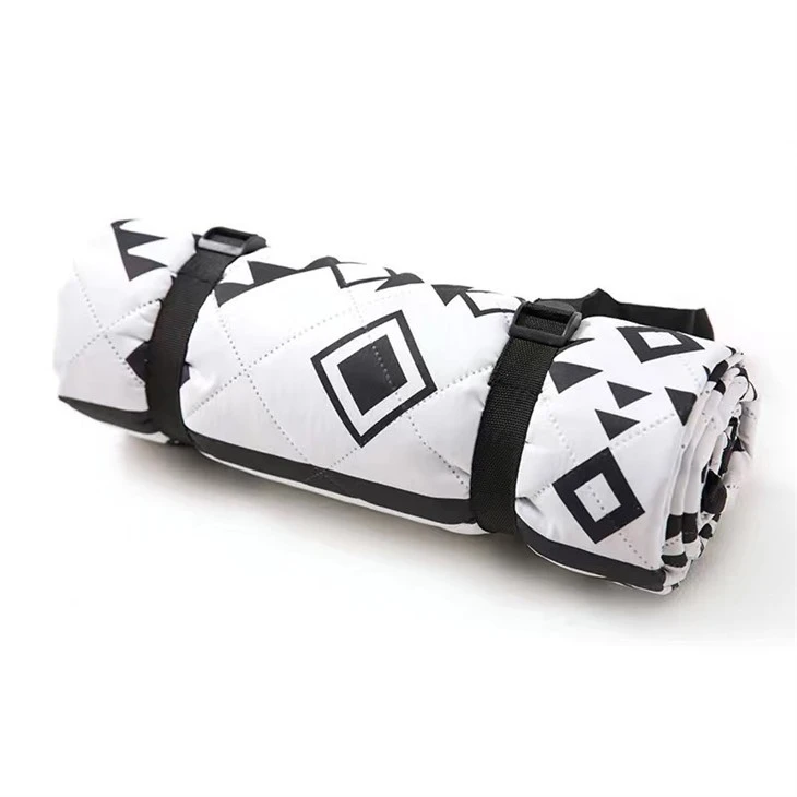 foldable picnic blanket