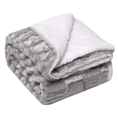 Selimut Bulu Palsu yang Lembut