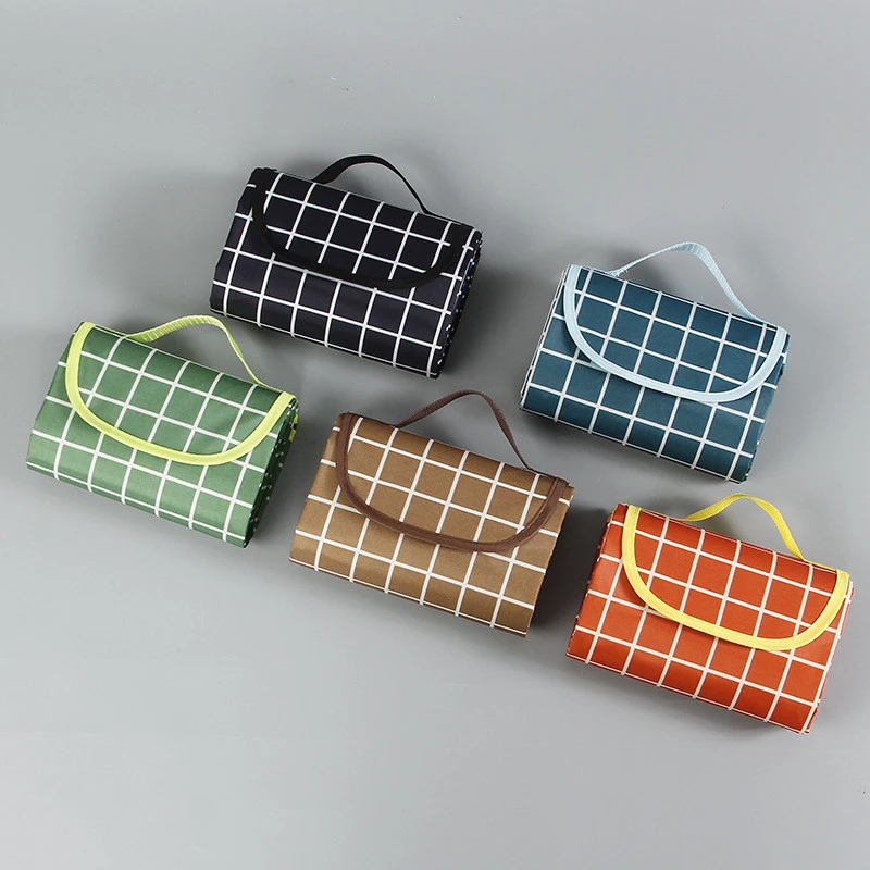 Karpet piknik selimut bulu poliester 100%