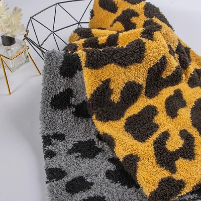 Kain Sherpa Motif Macan Tutul