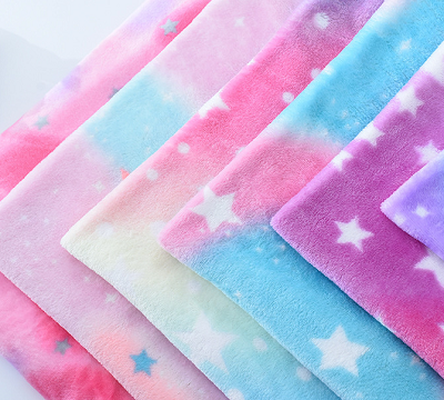 Kain Flanel Bercahaya